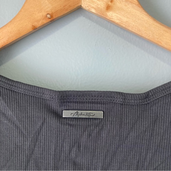 Alphalete Monach Cut Out Bodysuit Dark Grey One Piece Gym Workout Wear BNWT - Picture 9 of 16